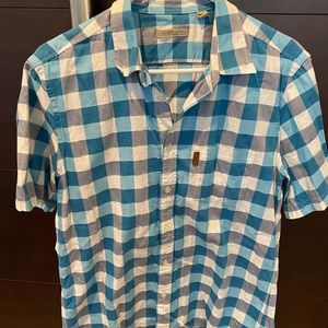 Men’s Burberry short sleeve button shirt, size L